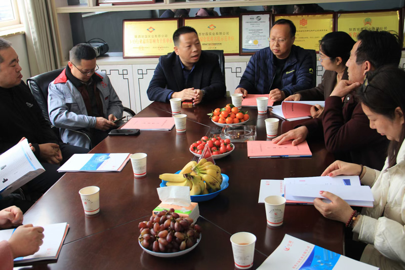 三門峽市陜州區(qū)水利局張局長，自來水公司趙總經(jīng)理等人蒞臨陜西甘霖實業(yè)公司考察指導工作